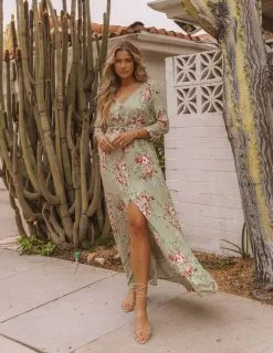 Kavita Floral Maxi Dress - LAST CHANCE 12 Kavita Floral Maxi Dress - LAST CHANCE -clothes Sales 14.0 e46cd883 960c 4040 ae31 7f4fe699bd8e