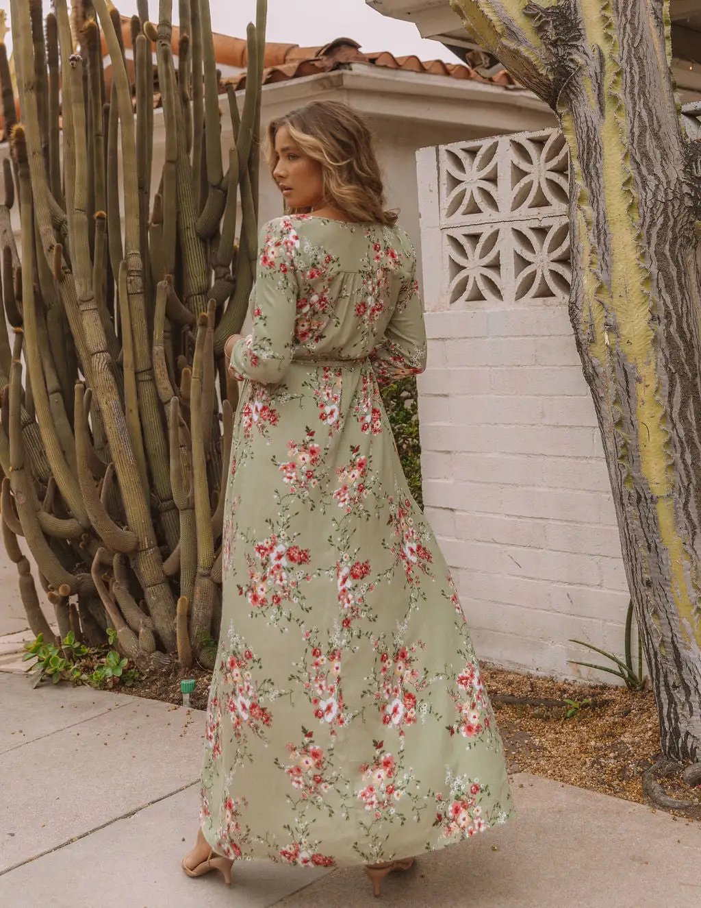 Kavita Floral Maxi Dress - LAST CHANCE 2 Kavita Floral Maxi Dress - LAST CHANCE - Image 2