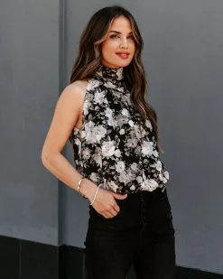 ON T-001 Find A Way Textured Floral Blouse - Black - FINAL SALE -clothes Sales EM4A9034