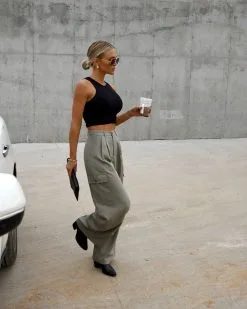 IDEM-001 Taking It Back High Waisted Wide Leg Cargo Pants - Olive -clothes Sales Facetune 01 02 2023 17 39 39