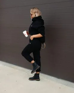 MOD -001 Smile Like You Mean It Pocketed Jogger Pants - Black - FINAL SALE -clothes Sales Facetune 02 11 2022 20 14 15 590b7b6f bf61 4f43 af1c 730dad370788