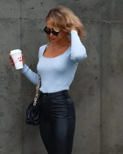 Cecelia Lightweight Rib Sweater Top - Dusty Blue - FINAL SALE 13 Cecelia Lightweight Rib Sweater Top - Dusty Blue - FINAL SALE -clothes Sales Facetune 07 11 2022 16 52 25