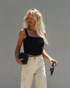 Clarina Ribbed Square Neck Crop Top - Black -clothes Sales Facetune 24 05 2023 20 38 53