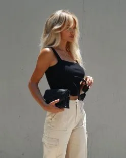 Clarina Ribbed Square Neck Crop Top - Black -clothes Sales Facetune 24 05 2023 20 40 29