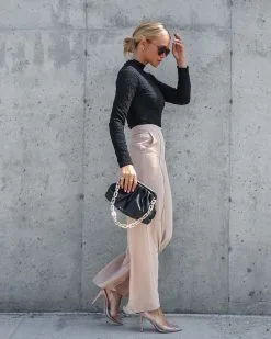 SHE -001 Korey Textured Long Sleeve Bodysuit - Black - FINAL SALE -clothes Sales Facetune 28 09 2022 13 58 53 bca6eab2 94d7 4bbb 8225 9339fd707d64