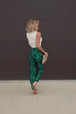 SALT-001 Karol Floral Pocketed Belted Pants - Green - FINAL SALE -clothes Sales Facetune 30 10 2022 21 48 03