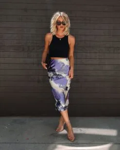 MOD -001 Warren Satin Print Midi Skirt 11 MOD -001 Warren Satin Print Midi Skirt -clothes Sales IMG 4384 5d8605dc ef54 458d 9ed5 9b90f05d1164