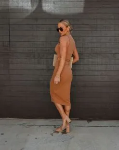 TYCH-001 Head In The Clouds Ribbed Knit Midi Skirt - Camel -clothes Sales IMG 5876 eaa1ac22 d528 41a6 aa12 a838b6a3d03c