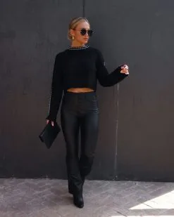 Envy Knit Exposed Stitching Sweater - Black/White - SALE -clothes Sales IMG 7708 0f22be15 cfa2 40fc a0fd 248764a1df96