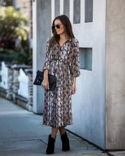 Lure Of The Unknown Pleated Midi Dress - FINAL SALE -clothes Sales IMG 8977 516be957 ea32 4219 b694 fc77b8ed148b