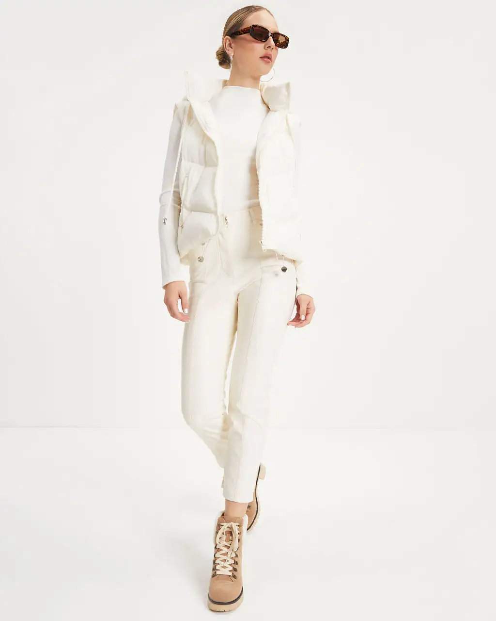 Winter In Aspen Pocketed Hooded Puffer Vest - Off White - FINAL SALE 3 Winter In Aspen Pocketed Hooded Puffer Vest - Off White - FINAL SALE - Image 3