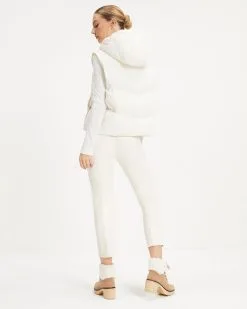 Winter In Aspen Pocketed Hooded Puffer Vest - Off White - FINAL SALE 9 Winter In Aspen Pocketed Hooded Puffer Vest - Off White - FINAL SALE -clothes Sales 04 WinterInAspenPocketedHoodedPufferVest OffWhite 0656