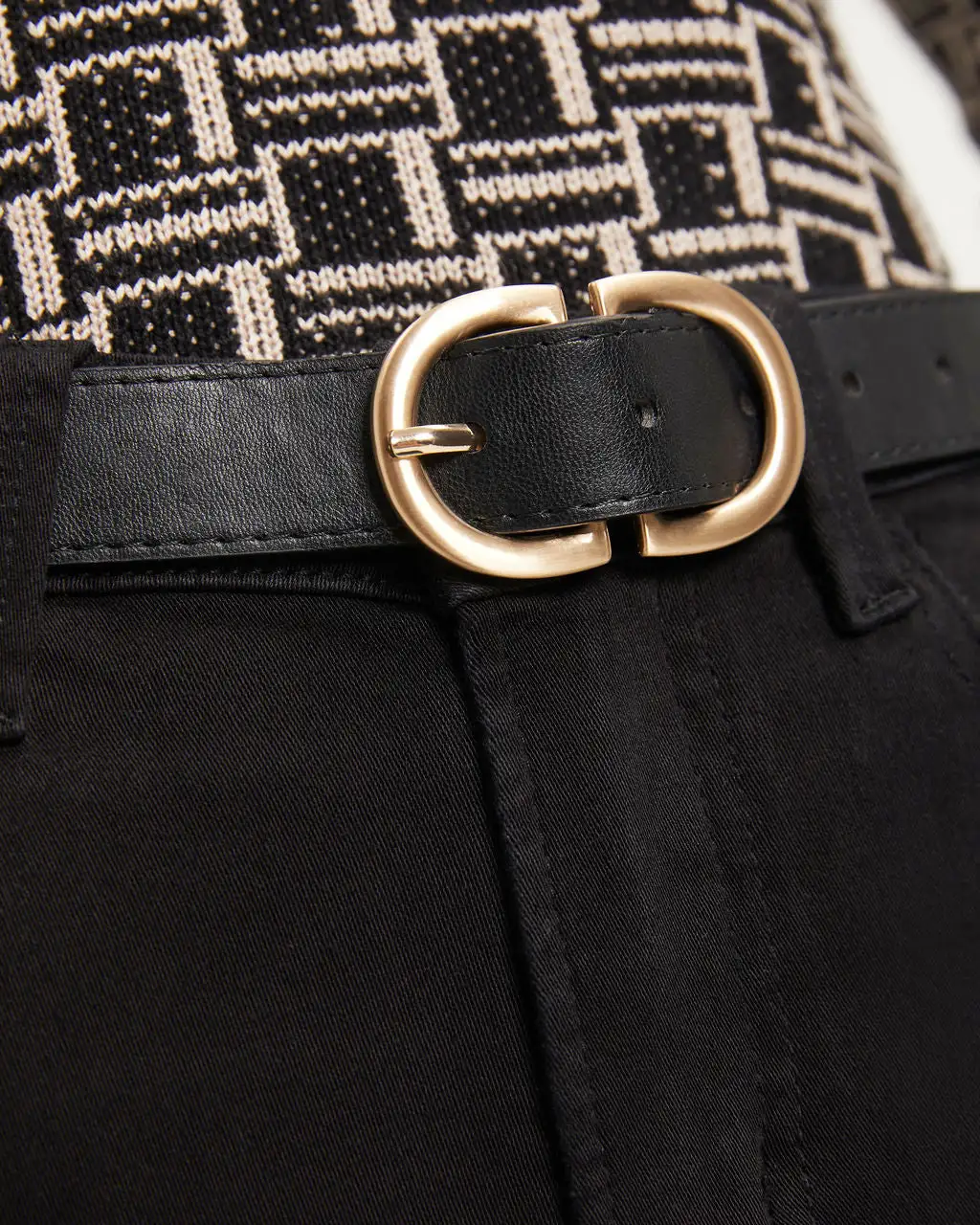 Finley Gold Buckle Belt - Black - FINAL SALE 2 Finley Gold Buckle Belt - Black - FINAL SALE - Image 2