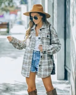 Yanni Pocketed Houndstooth Shacket - Taupe - FINAL SALE -clothes Sales FO6C6898 7c35b238 ebf5 49b0 859d bd561a1d3167