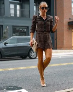 Tres Fabulous Houndstooth Padded Shoulder Jacket - FINAL SALE 8 Tres Fabulous Houndstooth Padded Shoulder Jacket - FINAL SALE -clothes Sales Facetune 29 09 2022 22 48 57 9fdeddec 4a58 4d47 839f 424f0108737b