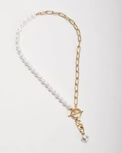 Clutch Your Pearls Toggle Necklace - Gold